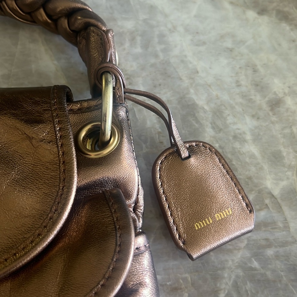 Miu Miu Iconic Matelasse Lux Copper/Rose Gold Quilted Leather Shoulder Hand Bag. - Picture 3 of 11